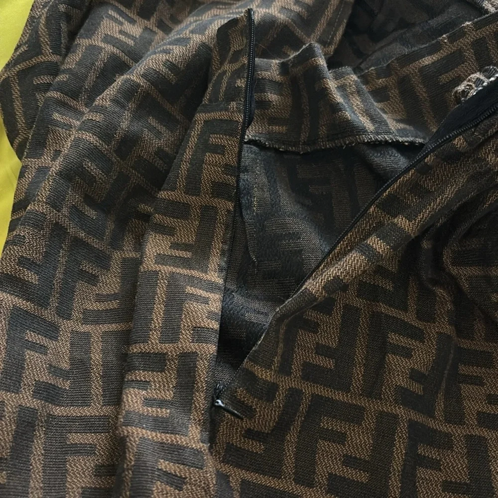 Fendi Brown and Black Monogram vest and sneakers jacket was made from a jacket - Picture 3 of 6